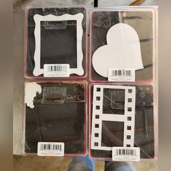 Sizzix Lot of 14 Red Green and Yellow Die Cuts - Picture 4 of 5